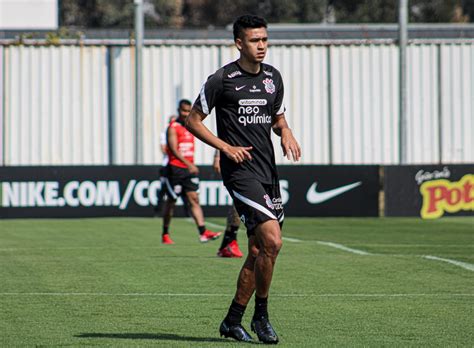 Cantillo Durante Treino De Reapresenta O Do Corinthians