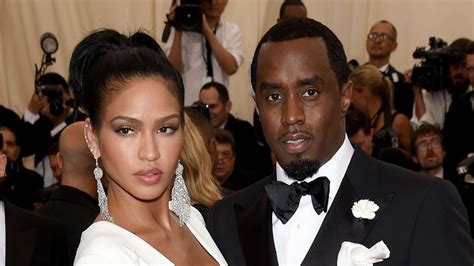 Puff Daddy Irruzione Dell Fbi Nelle Sue Residenze L Artista Accusato