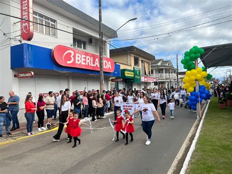 Confira Fotos Do Desfile De 7 Setembro Em Forquilhinha Cotidiano 4oito