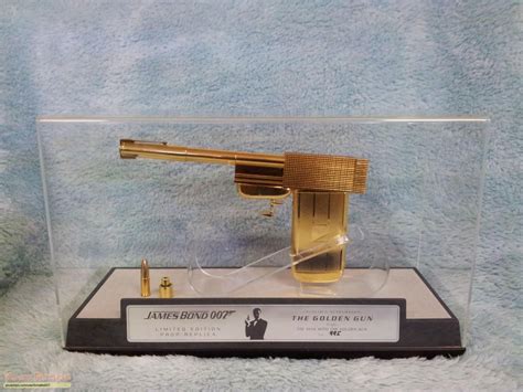 James Bond: The Man With The Golden Gun Golden Gun 1:1 Replica replica ...