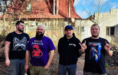 Ukrainian Doom Sludge Stoner Metal Quartet Kabina Presents Their Self