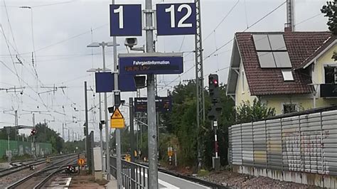 I booked the train two hours later, because i thought there was no way