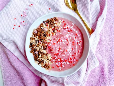 Roze Smoothie Bowl Easy Daily Food