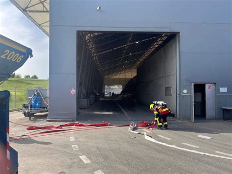 Bazenheid Sg Feuerwehreinsatz In Entsorgungsanlage