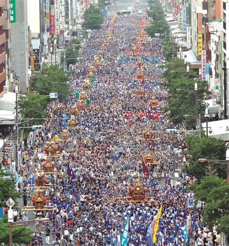 富岡八幡宮例大祭「深川八幡祭り」（2024年） 豪快な水かけ神輿渡御で有名 「深川八幡祭り」2024年は陰祭 東京都江東区