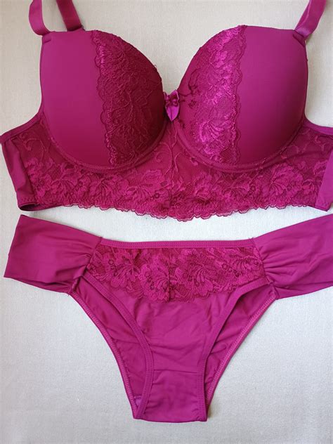 Lingerie conjunto de sutiã e calcinha plus size vinho bojo e aro Viva Diva Lingeries