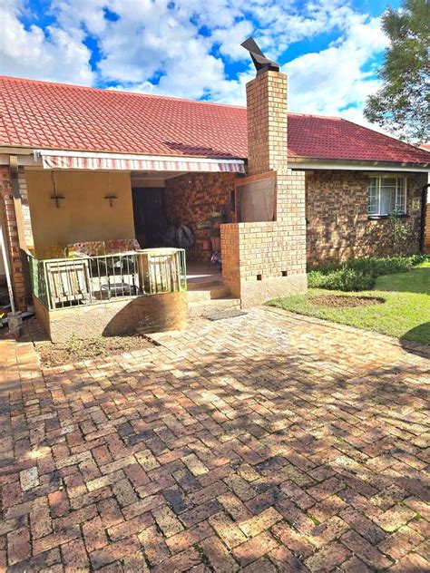 3 Bedroom House For Sale In Vaalpark P24 114272467