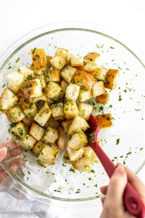 Homemade Croutons Recipe The Novice Chef