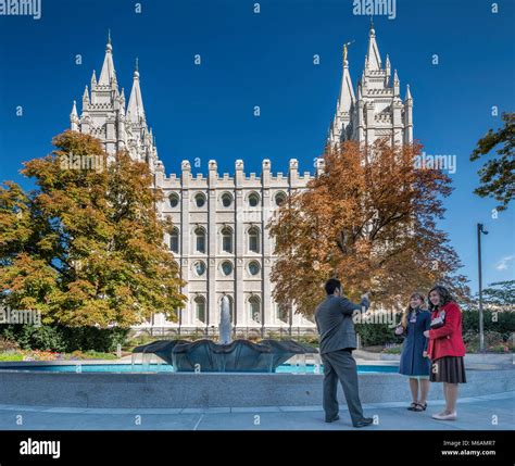 Templo de lago salado fotografías e imágenes de alta resolución