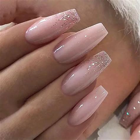 How To Apply Fake Nails Like A Pro Svelte Magazine