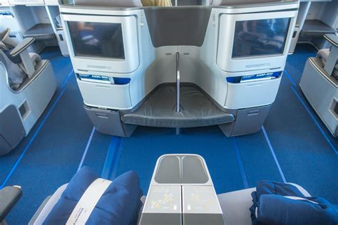 Review: Lufthansa Airbus A330 Business Class | milesopedia