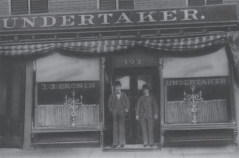 FOOLING THE UNDERTAKER (1900) – The Brownstone Detectives