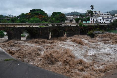 Tormenta Amanda Deja Muertos En El Salvador Guatemala Y Honduras