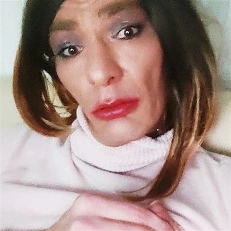 Sissy Huren Anal Verführung Comeback Denise Humain als Pink Lingerie