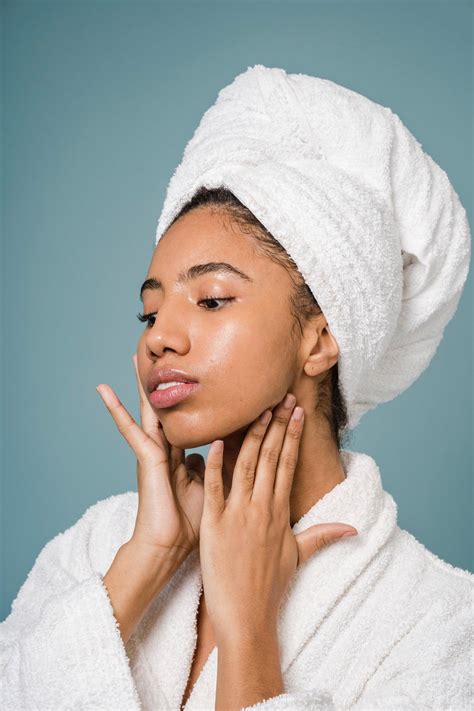 Fjör A Guide To Effective Skin Exfoliation