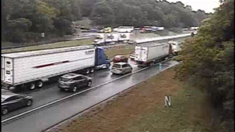 Two Tractor Trailer Crashes Back Up Traffic For Almost 9 Miles On I 81 In Botetourt County