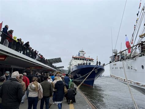 Landungsbruecken Hamburg Hamburger Hafengeburtstag Mai 2023