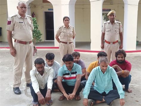 Neemkathana Kotwali Police Arrested 8 Accused Police Reached The Homes