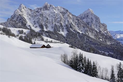 Ausfl Ge Mit Kindern Auf Dem Sattel Hochstuckli Ausflugsziele