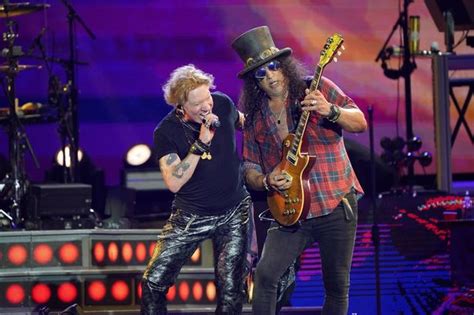 Guns N Roses Issue Explanation For Axl Rose Sound Issues At Glastonbury