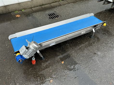 Bunker Alfa Abre La Caja De La Cinta Transportadora 6