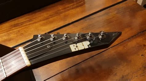 Esp Ex Explorer 2007 Black Standard Series Emg 81 60 Up Close Guitar