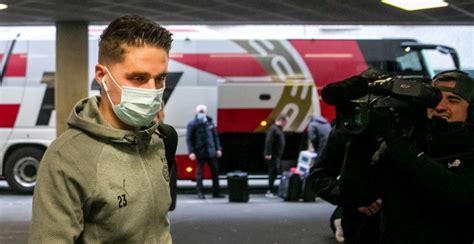 Veerman Begint Op De Bank Bij Psv Na 35 Jaar Basisplaats Voor Romero