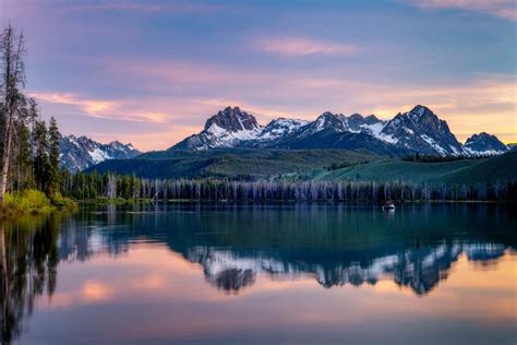 Top 20 Most Beautiful Places to Visit in Idaho - GlobalGrasshopper (2022)