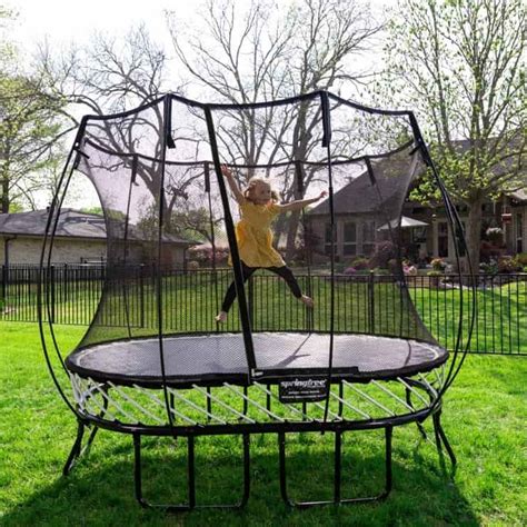 What Size Trampoline Do You Need? | Springfree® Trampoline