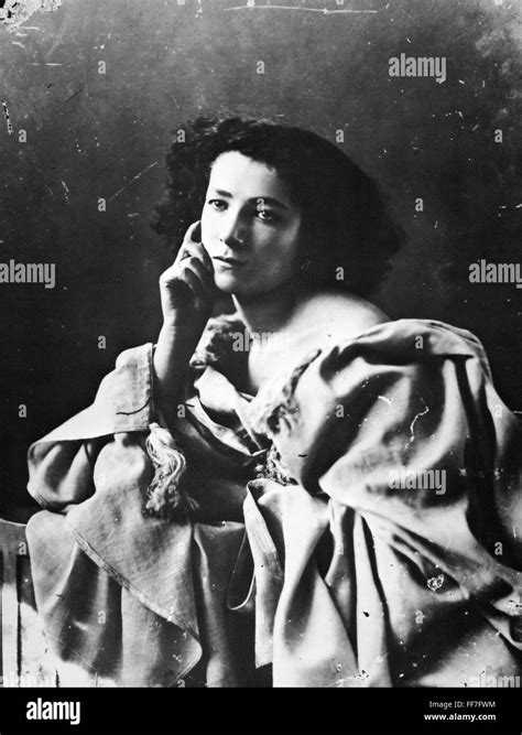 Sarah Bernhardt N1844 1923 French Actress Photographed C1865 By