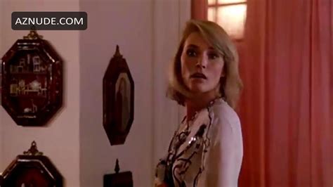 QUESTO E QUELLO NUDE SCENES AZNude