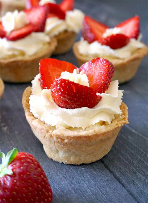 Mini Strawberry Tarts With Custard And Cream My Gorgeous Recipes