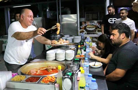 Adanalılar iftar sonrası yöresel lezzetlere talep gösteriyor Son Dakika