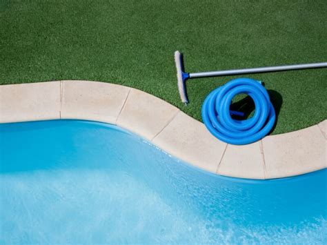 Pros and Cons of a Chlorine Pool