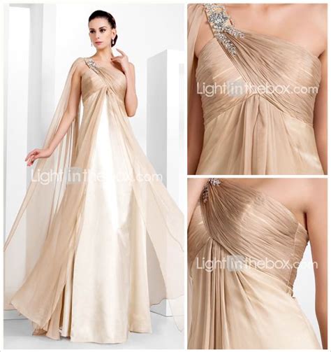 El color nude seguirá de elegantes propuestas AquiModa