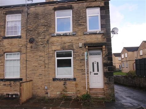 2 Bed End Terrace House For Sale In New Street Idle Bradford Bd10 £