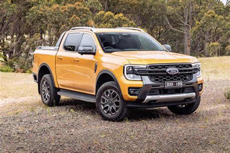 Ford Ranger Wildtrak V V Toyota Hilux Rogue Comparison Carexpert