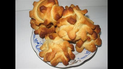 Сдобные булочки ( шишки) - YouTube
