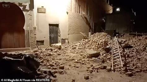 Morocco Earthquake Death Toll Climbs To Over 1000 As Tourists Rush To