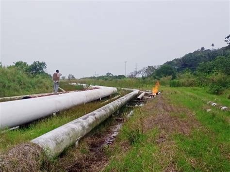 El Heraldo de Xalapa Controla Pemex incendio en rack de tuberías que