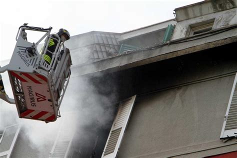 Incendio In Via Dezza Un Appartamento Distrutto Evacuato L Intero Palazzo