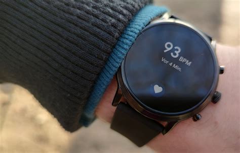 Fossil Carlyle HR im Test Fünfte Smartwatch Generation mit Wear OS