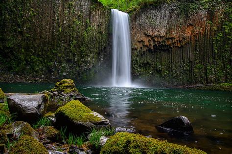 Royalty-Free photo: Shallow focus photography of waterfalls | PickPik