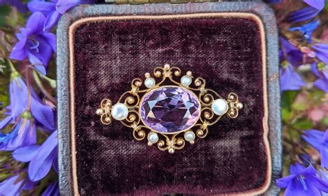 How to clean vintage jewelry without damaging it | Do U Have