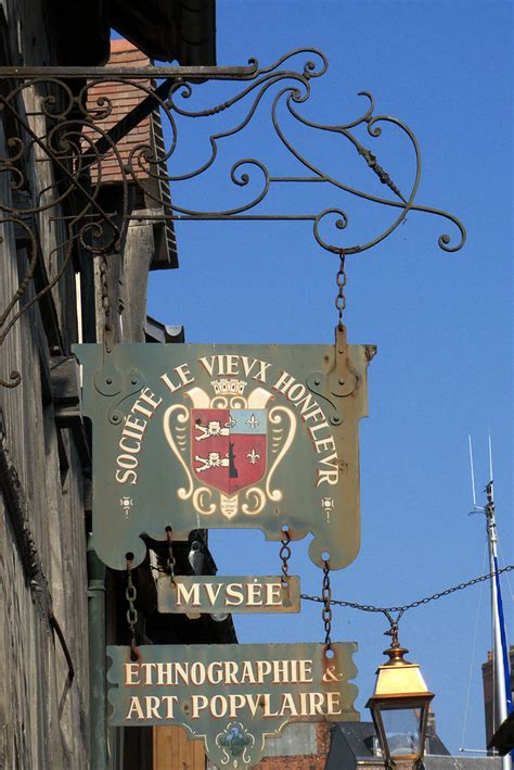 Honfleur rue de la Prison musée d Ethnographie réf 4073 yann