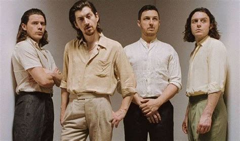 Arctic Monkeys Presentan Nuevo Sencillo Thered Better Be A Mirrorball