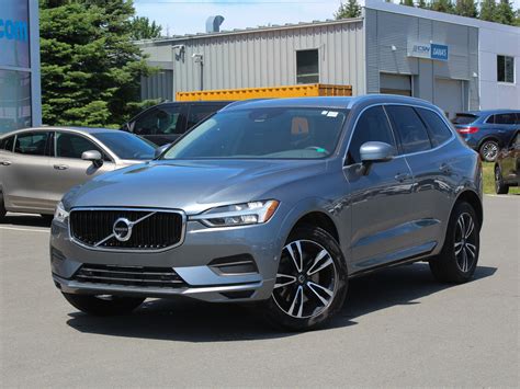 Certified Pre Owned 2018 Volvo XC60 T6 Momentum With Navigation AWD