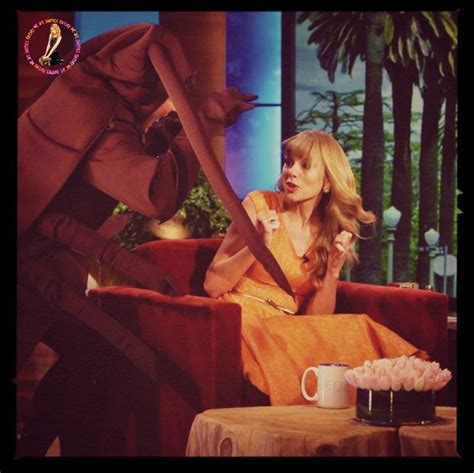 Ellen Scares Taylor :D | The ellen show, Taylor swift, Awkward moments