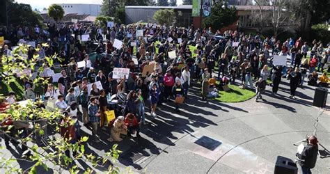 Photos Hundreds Of Students Rallying For Housing At The Cal Poly