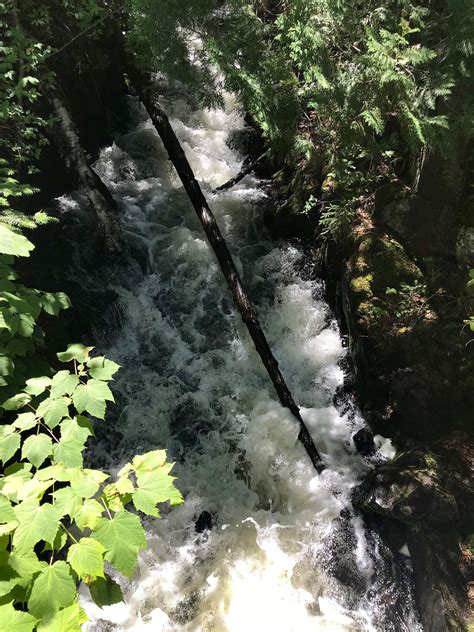 Bridal Veil Falls Rockwood Lodge And Outfitters